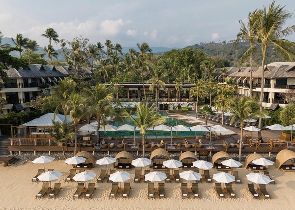 Anantara_Bophut_Koh_Samui_Resort_Beach_Pool_Drone