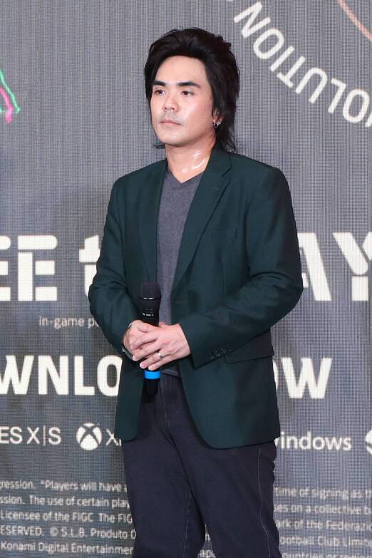 คุณอธิวัฒน์ พิสิฏฐพันธ์Esports Manager บริษัท แพลน บี อีเลฟเว่น จำกัด