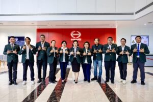 ฮีโน่มอเตอร์สฯ เปิดโรงงานต้อนรับ 3 สถาบันการศึกษา