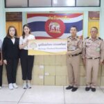 ส่งมอบถุงยังชีพช่วยเหลือผู้ประสบภัยน้ำท่วม