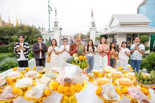 บวงสรวง”ปานดวงใจ Signature”ซีรีส์แนวตั้ง